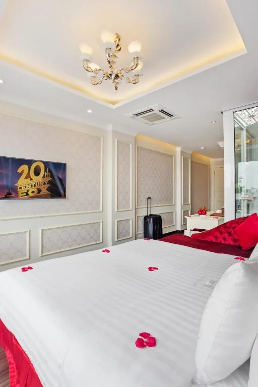Suite with Balcony — Luxury Old Quarter Hotel & Gym